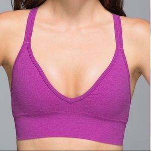 Lululemon Seamlessly Plunge Bra